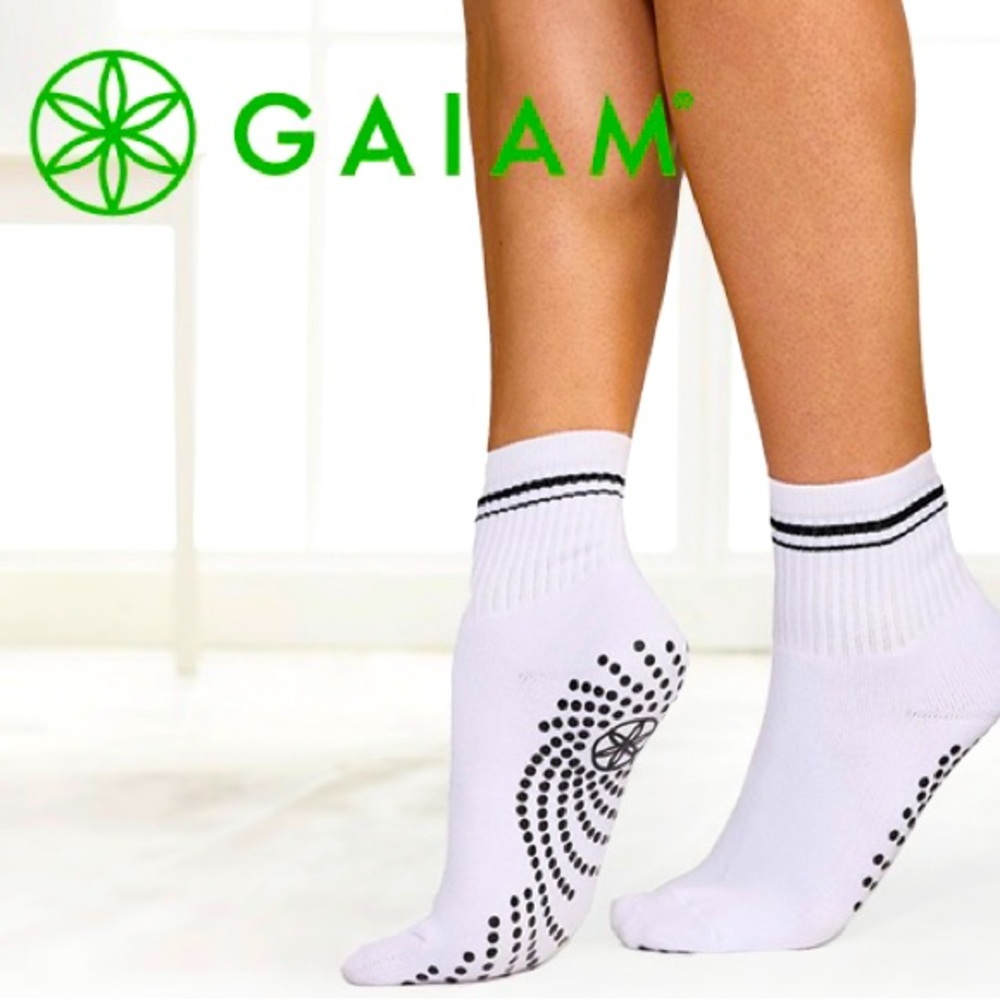 Gaiam Grippy Crew Socks for Reformer Pilates, Barre - NWT